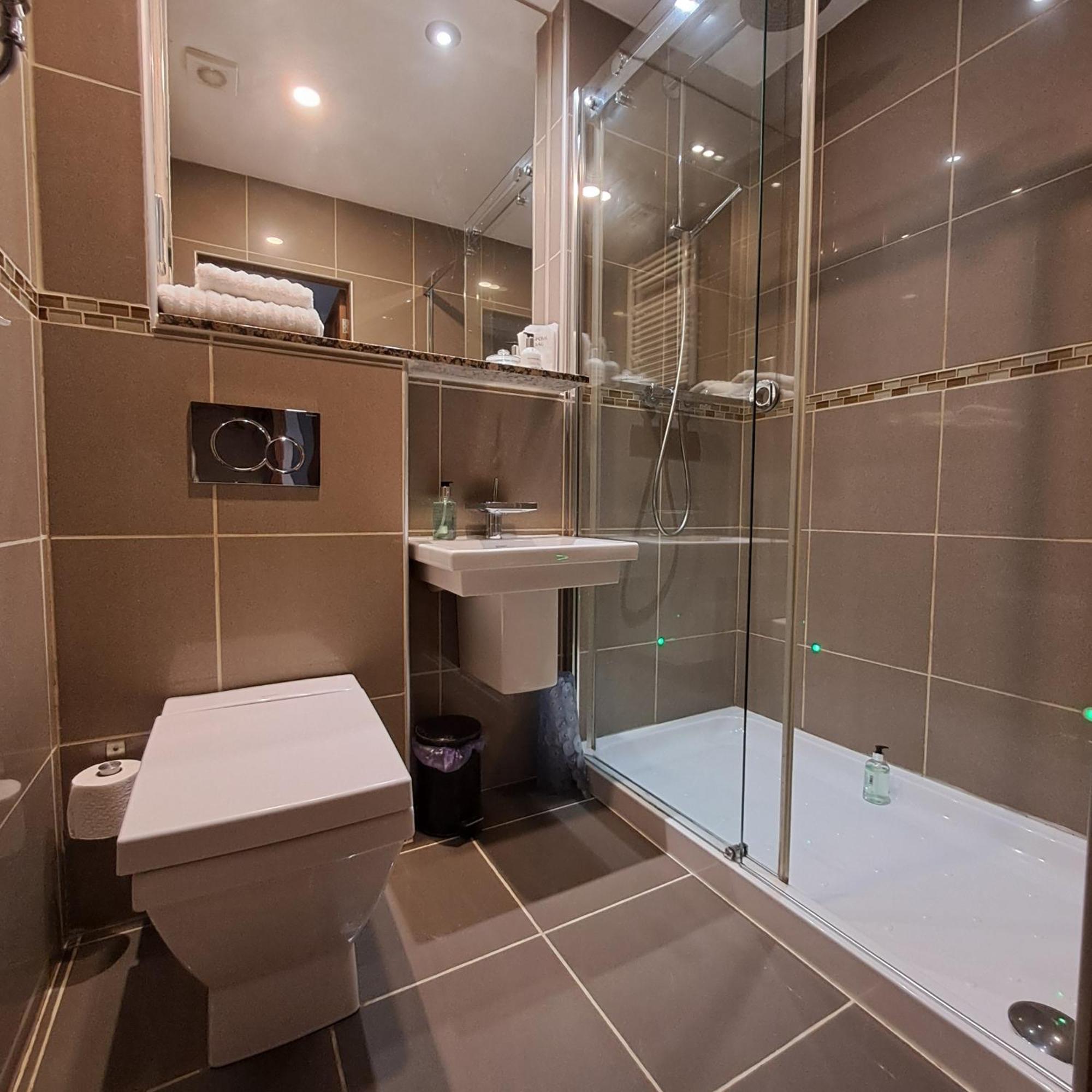 Riverside House カランダー 部屋 写真