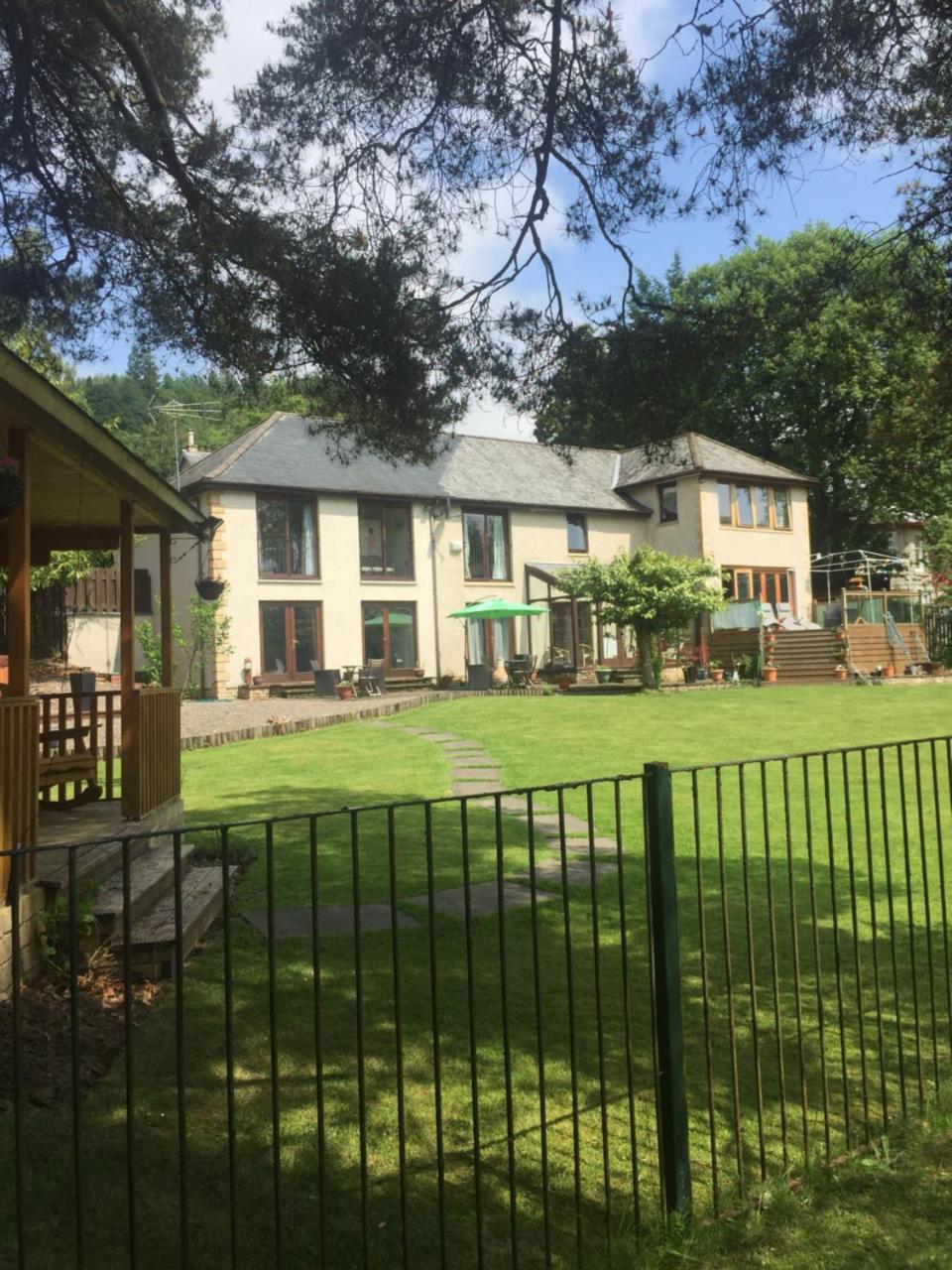 Riverside House カランダー エクステリア 写真